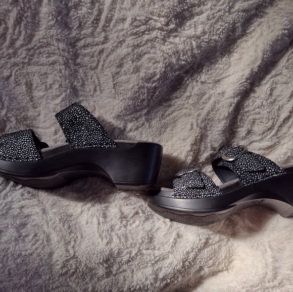 Dansko Sandals - Picture 2 of 6